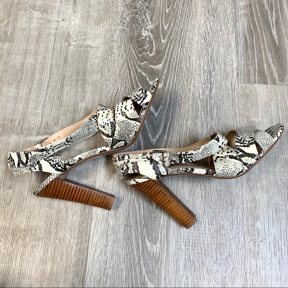 Colin Stuart Leather Snake Print Strappy Sandals - Picture 4 of 7